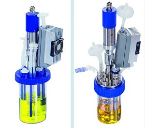 BioBLU of 0.3f single-use vessel (left) and DASbox mini bioreactor (right) 